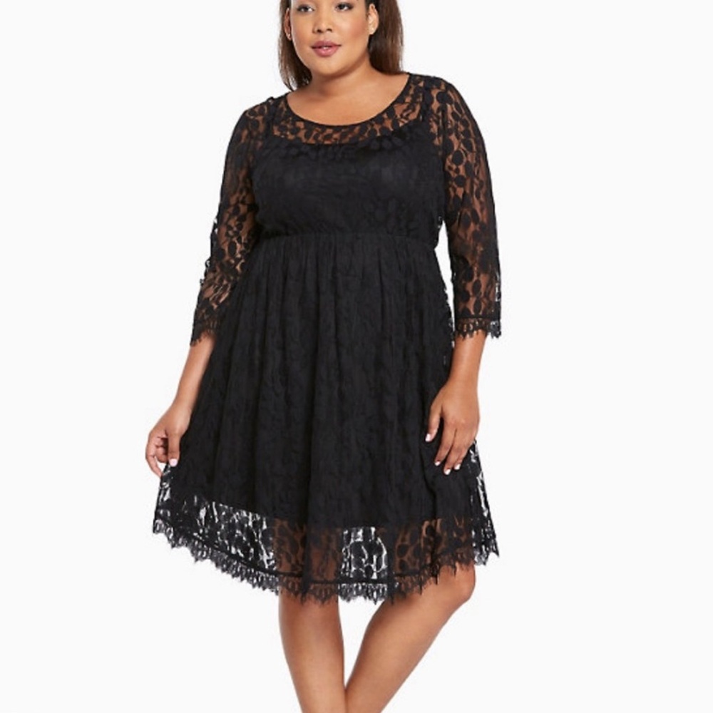 Chic Black Lace Dress